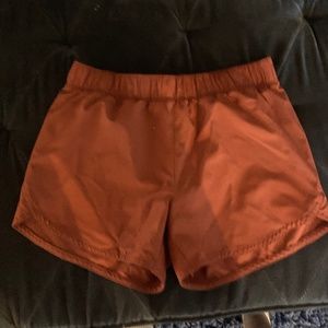 Athletic shorts, orange
